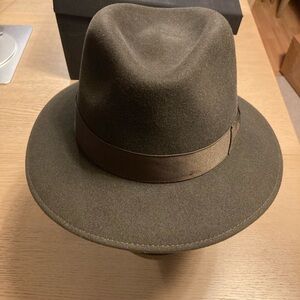 Borsalino Fedora with box and brush. Top of the line! Green 7.25/59